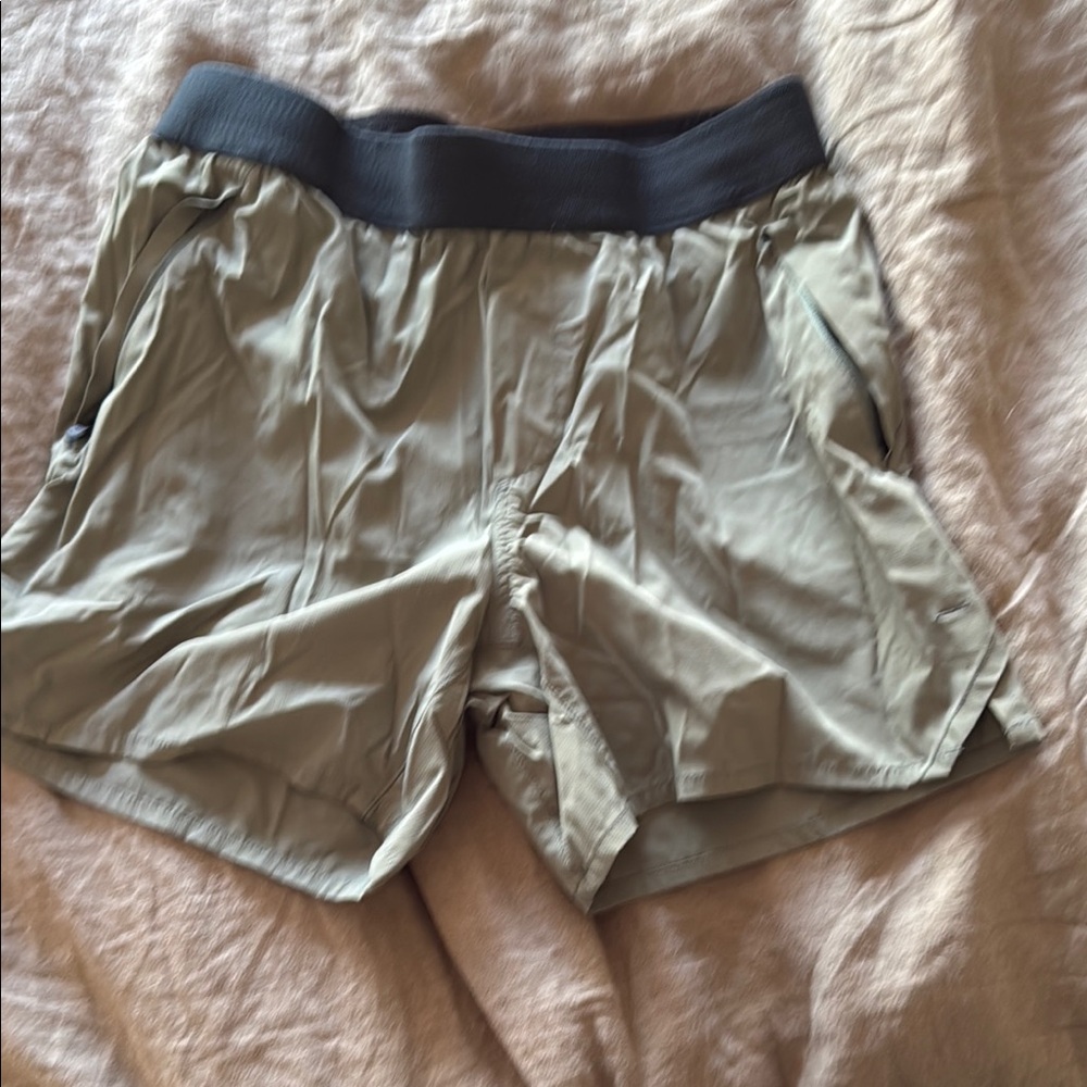 Men's Ten thousand shorts size small